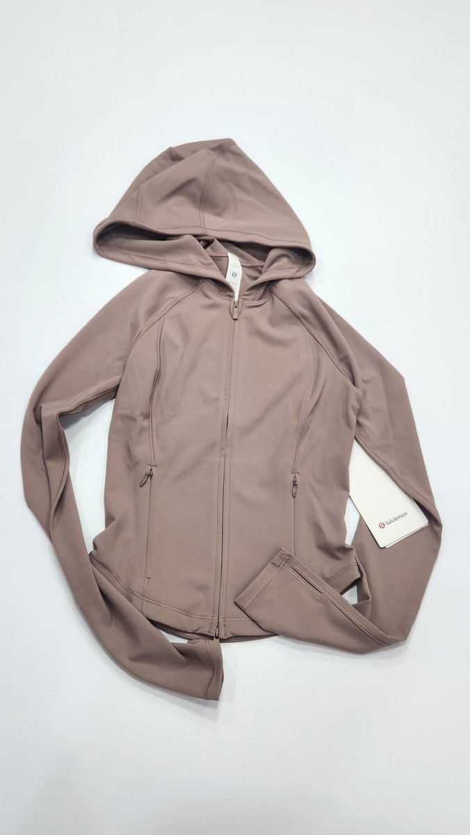 HHome🕯 tweet media