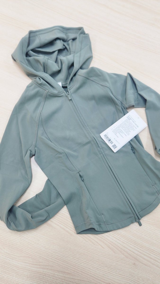 HHome🕯 tweet media