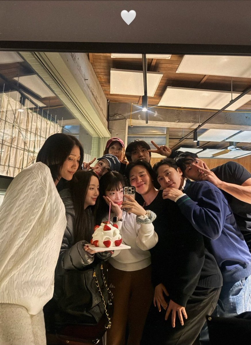 🌸하루종일 케이 앓는 계정🌸 tweet media