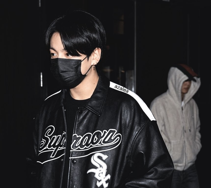 myu_kookv's tweet photo. TAEKOOK OMG https://t.co/4WFWqqgzRb