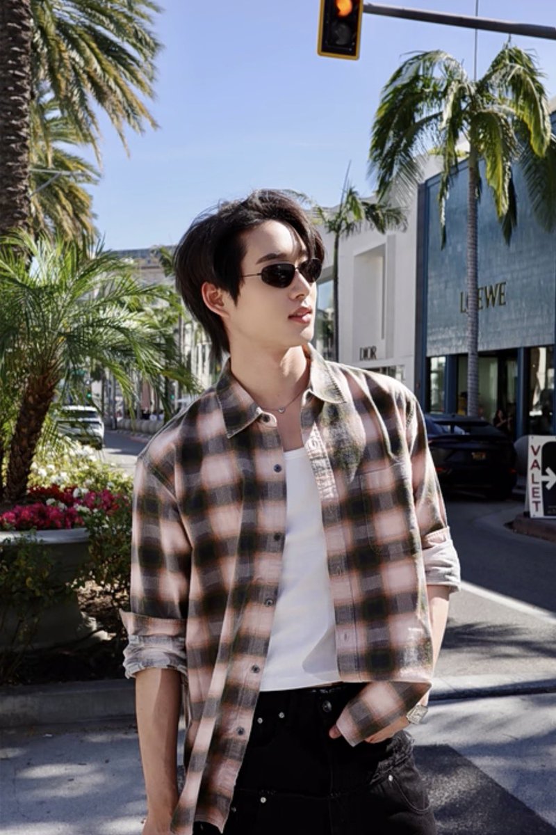 𝖤𝗌𝗍. tweet media