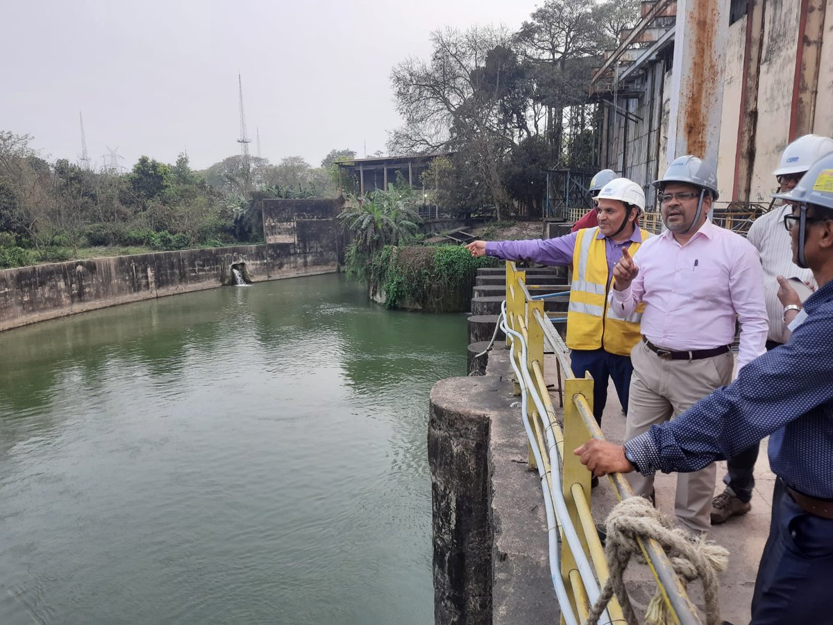 FBPOfficial_GoI's tweet photo. Visit at NTPC, FSTPP raw water intake point, outfall, Cooling Water Pump House (CWPH) and discussion with NTPC regarding installtion of Water Meter at inatake points on 20.03.2026.
#MinistryOfJalshakti #fbpofficial #farakkabarrage #fbp #JalShakti #NTPC #visit https://t.co/k7XNsMyPaU