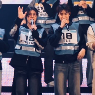 little b ꙳ ⭐️ tweet media