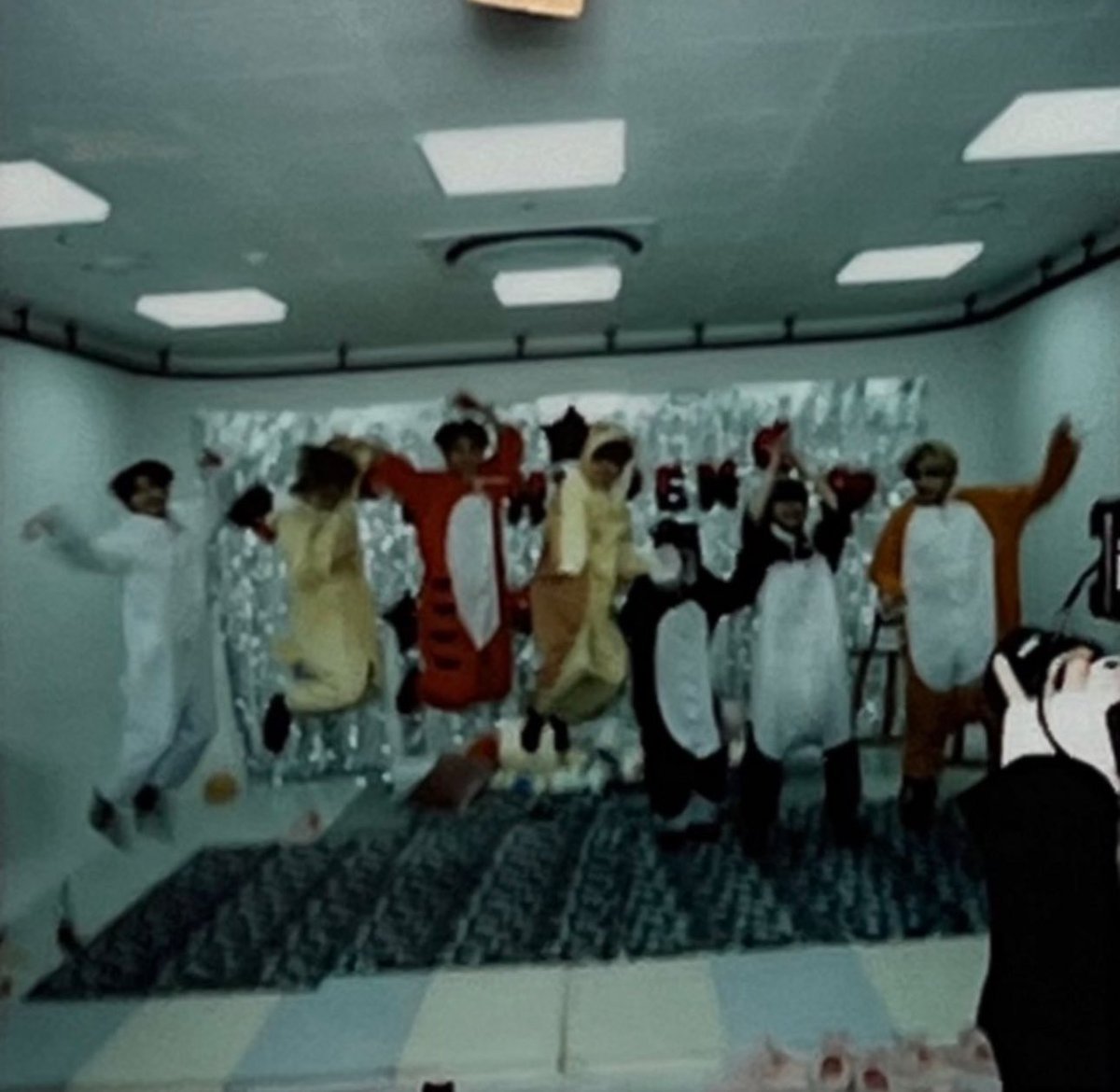 sunghist 7 tweet media