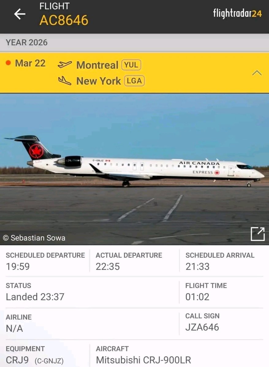 NaraSenyap's tweet image. BREAKING NEWS: Bandara LaGuardia, New York ditutup setelah pesawat Air Canada Express (CRJ-900) dari Montreal bertabrakan dg mobil pemadam di taxiway. Sedikitnya 70 orang terluka, 5 kritis, dan 2 dilaporkan md...