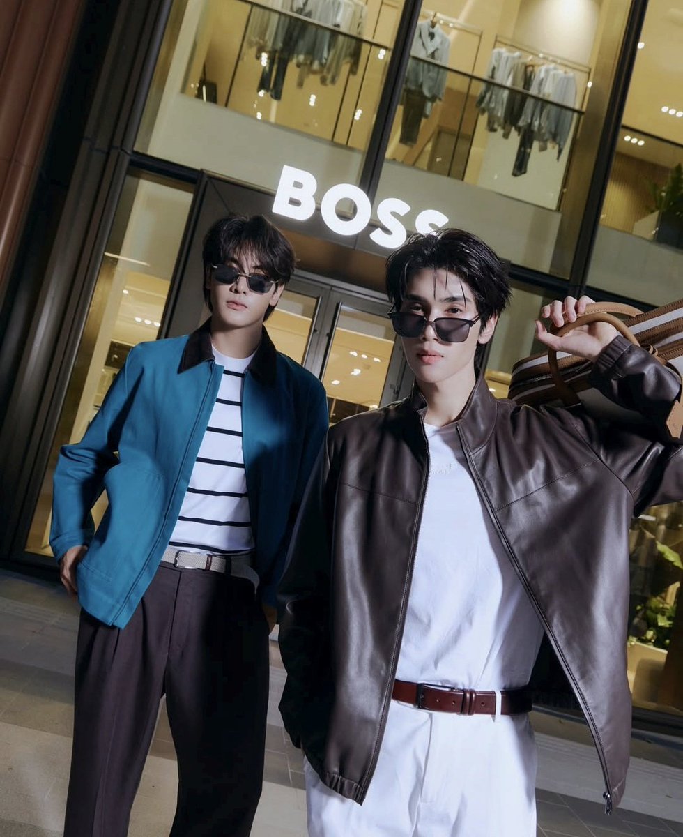 EverydaynewsTH's tweet photo. เสิร์ฟภาพเก็บตก "จุง-ดัง" พร้อมแขกคนสำคัญ เยี่ยมชม BOSS STORE ONE BANGKOK แฟล็กซิปสโตร์แห่งใหม่ พร้อมสํารวจคอลเลกชัน BOSS SPRING/ SUMMER 2026

BOSS STORE x JOONGDUNK #JOONGDUNK  #JoongArchen #dunknatachai #BOSSRecognizeBoss #BeYourOwnBoss https://t.co/HYnFDVfa4d