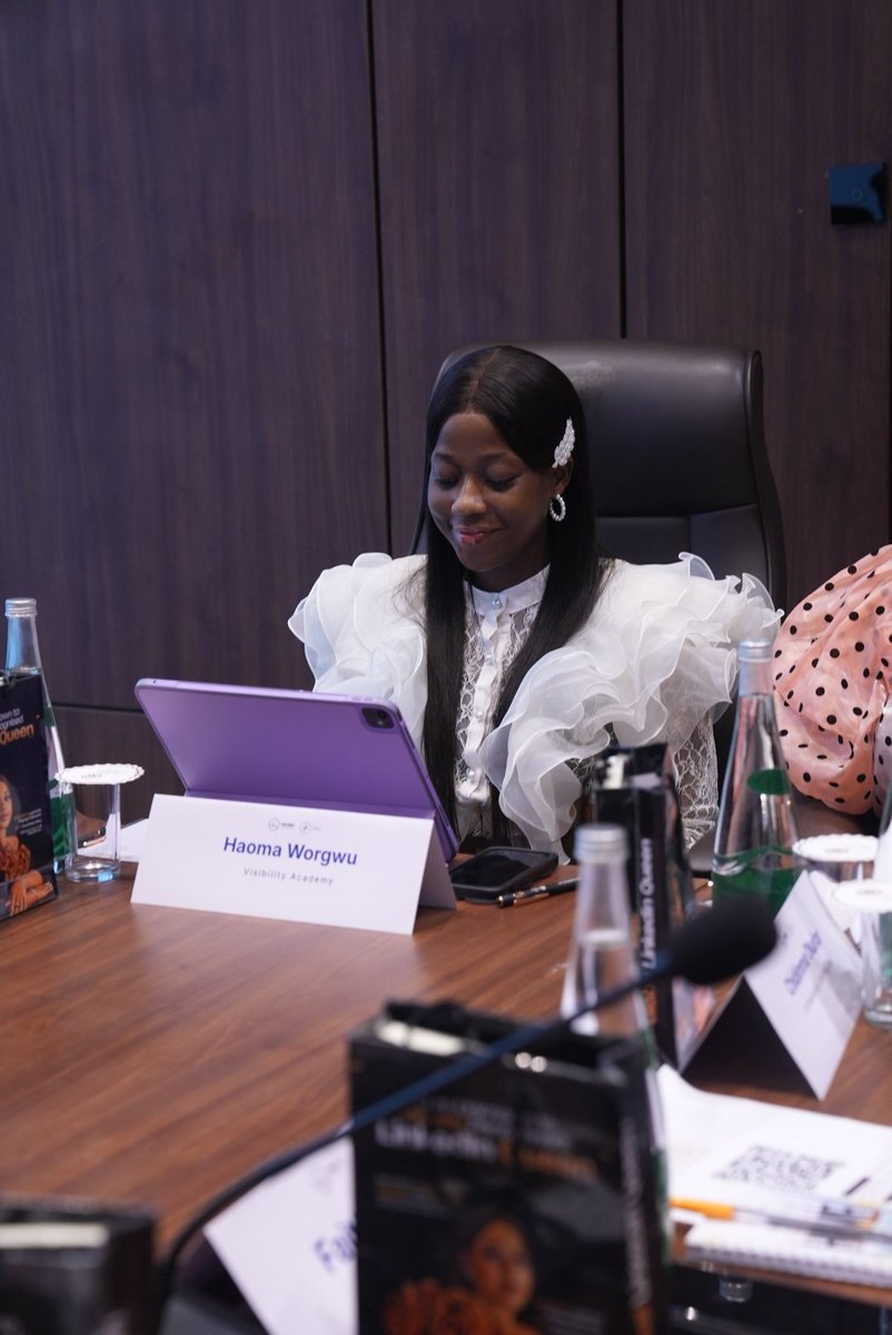 onyeka_chi47384's tweet photo. From “I couldn’t afford the book” → “I was handpicked to be in the room.” 🥹✨
God really writes the best stories.
#GlobalBookTourLagos gave me clarity, connections, and a reminder that God belongs at the centre of it all 🤍
Grateful. This is just the beginning. 🚀 https://t.co/pIuDuD7EUD