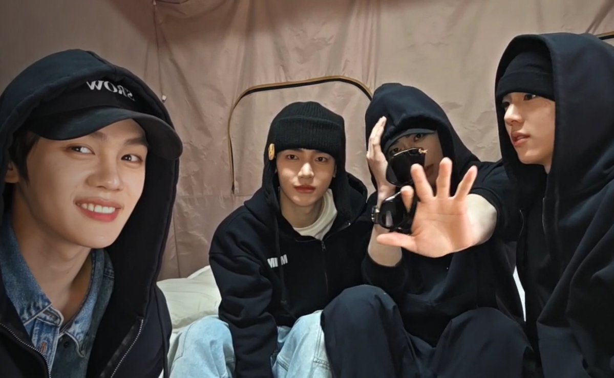 AND2BLE ZHANGHAO 앤더블 장하오 tweet media