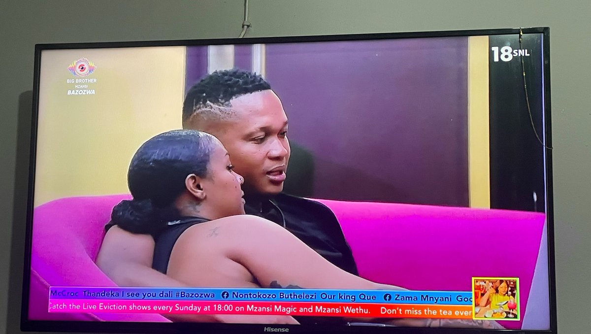 Zee 🐝 tweet media