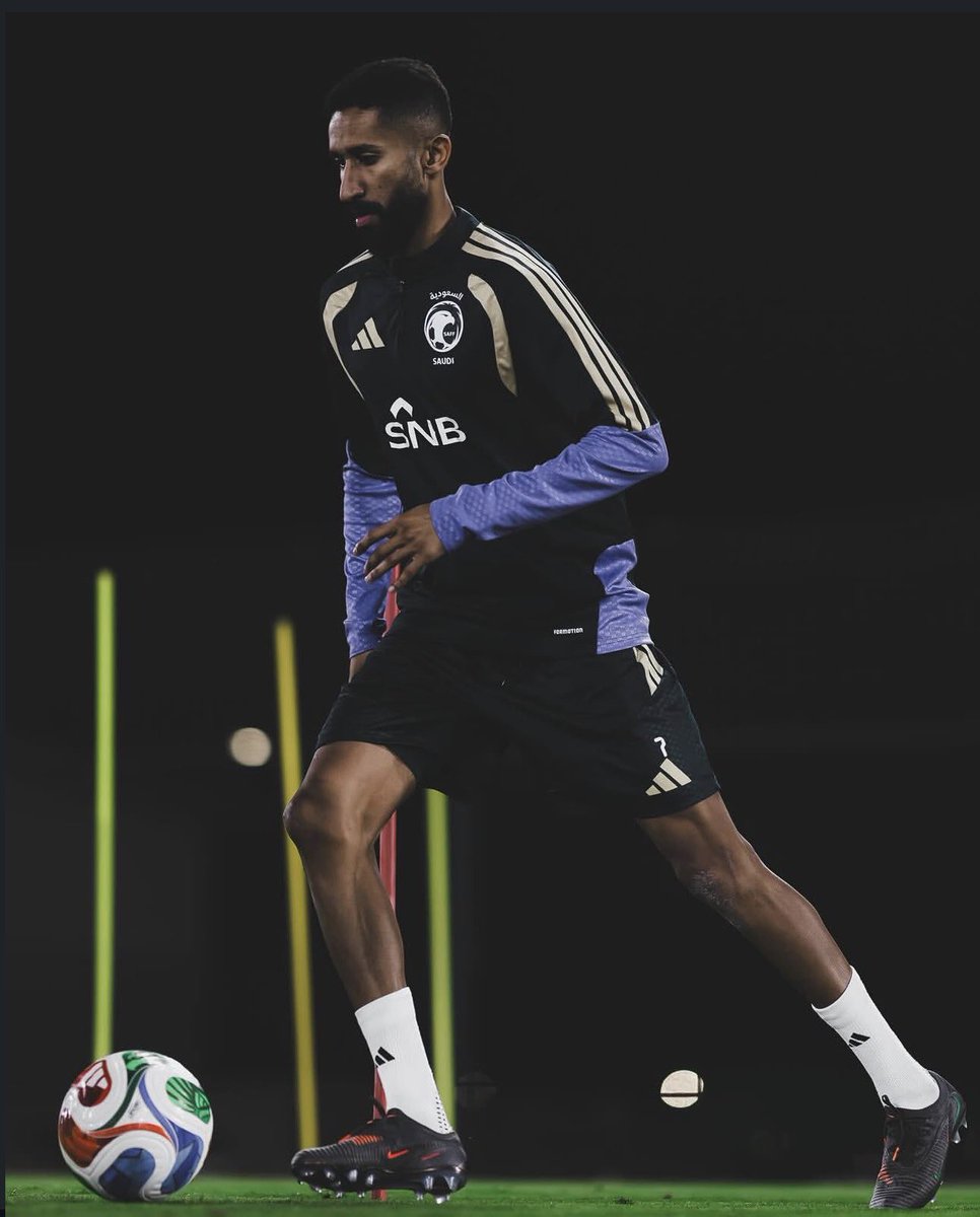 منبر نيوم tweet media