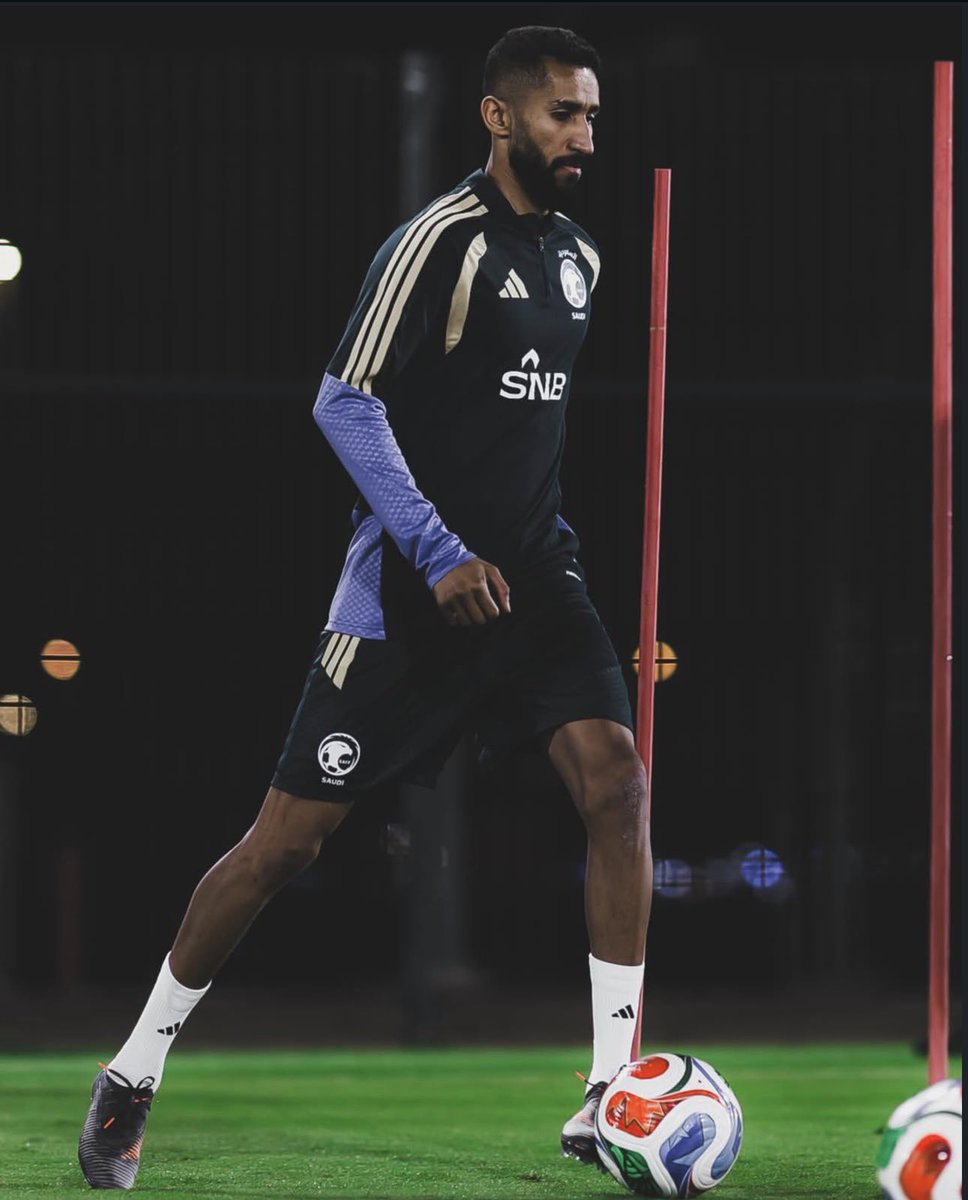 منبر نيوم tweet media