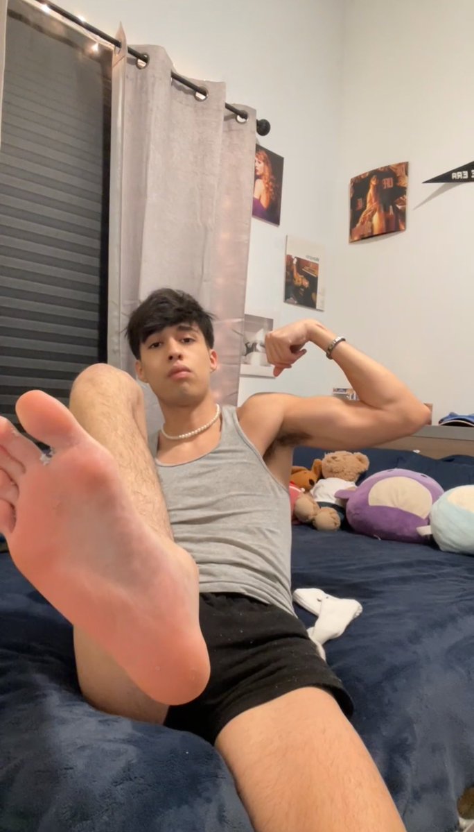 Alex 🦒 tweet media