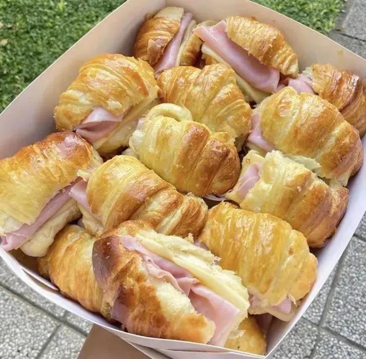 CiDevoPensareAncora tweet media