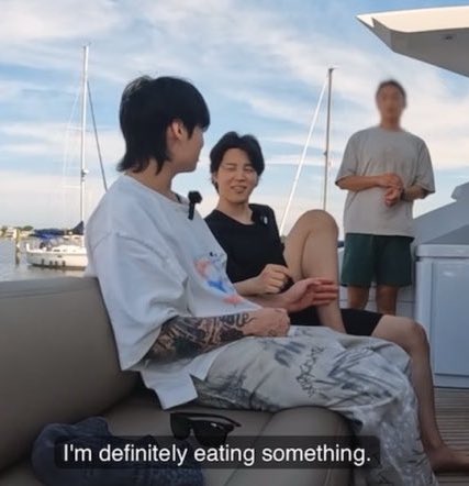 𖦹!🪭 tweet media