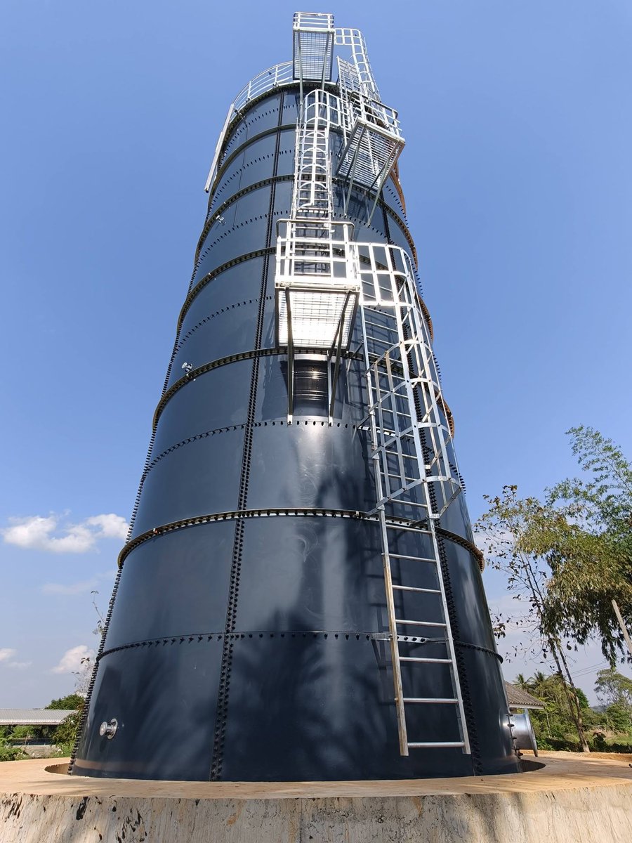 SalesDanny6962's tweet photo. 2 × 1000 m³ + 2 × 300 m³ GFS potable water tanks successfully delivered in Chiang Rai, Thailand.

Reliable. Efficient. Trusted. 💧

#YHRTanks
#GFSTanks
#FBETanks
#GlassFusedSteelTanks
#GlassLinedSteelTanks
#FusionBondedEpoxyTanks
#BoltedSteelTanks
#PotableWaterTanks https://t.co/tIX2ThoJPq