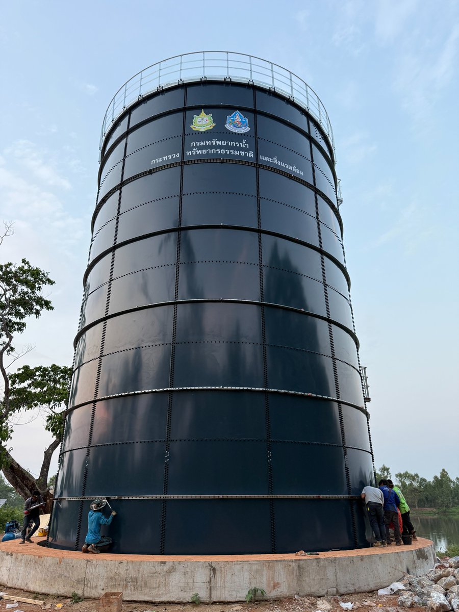 SalesDanny6962's tweet photo. 2 × 1000 m³ + 2 × 300 m³ GFS potable water tanks successfully delivered in Chiang Rai, Thailand.

Reliable. Efficient. Trusted. 💧

#YHRTanks
#GFSTanks
#FBETanks
#GlassFusedSteelTanks
#GlassLinedSteelTanks
#FusionBondedEpoxyTanks
#BoltedSteelTanks
#PotableWaterTanks https://t.co/tIX2ThoJPq