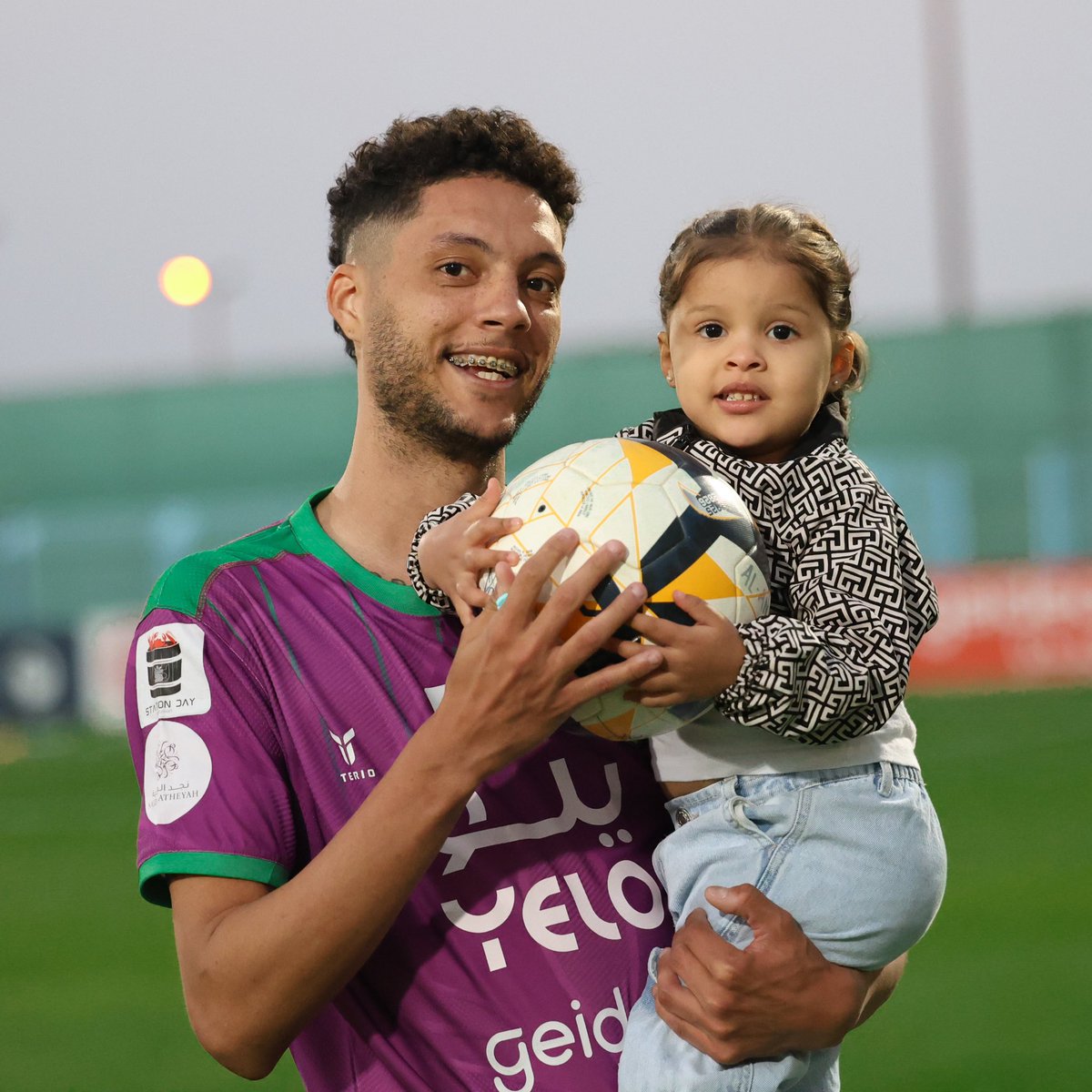 عيسى بن ناصر tweet media