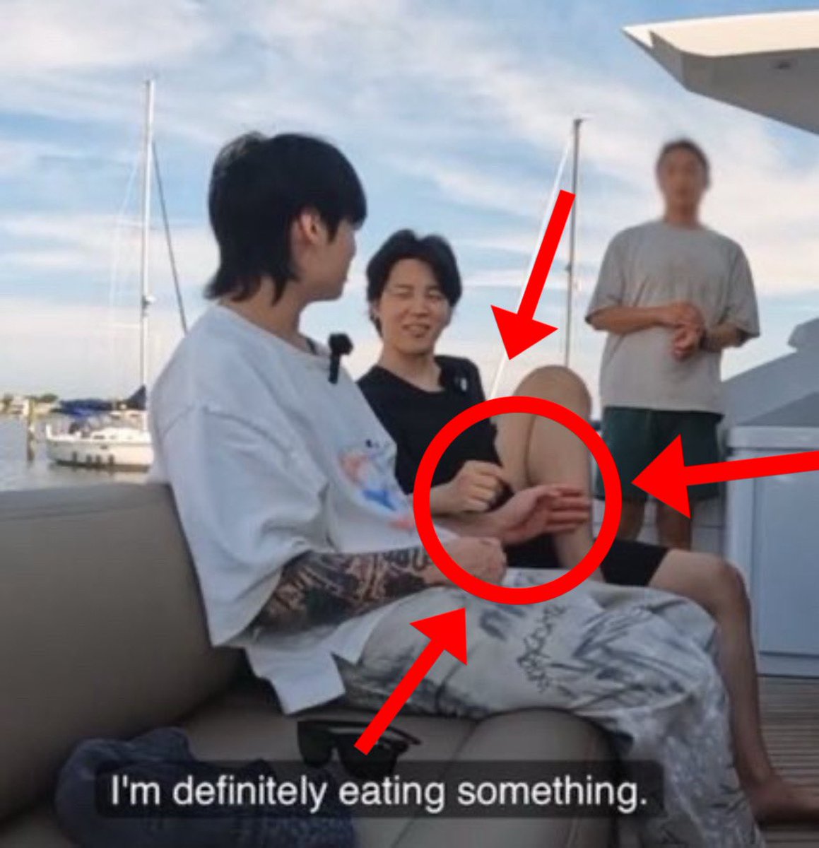 𖦹!🪭 tweet media