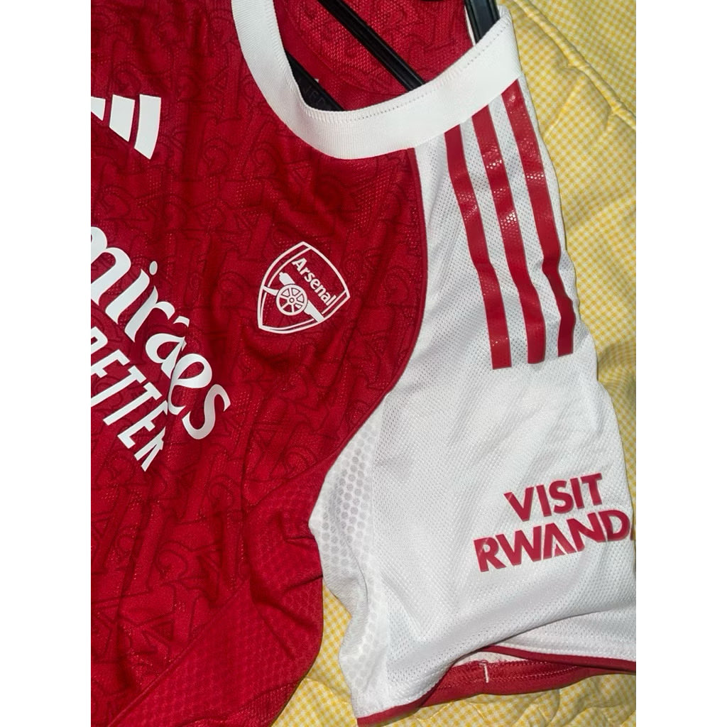 hannyyustika's tweet photo. WTS #Arsenal Authentic Jersey 2026/26 original 100% from Emirates store UK. Price 1.900.000 (open for nego) size M ld up to 100cm https://t.co/zcIXcG7PA9