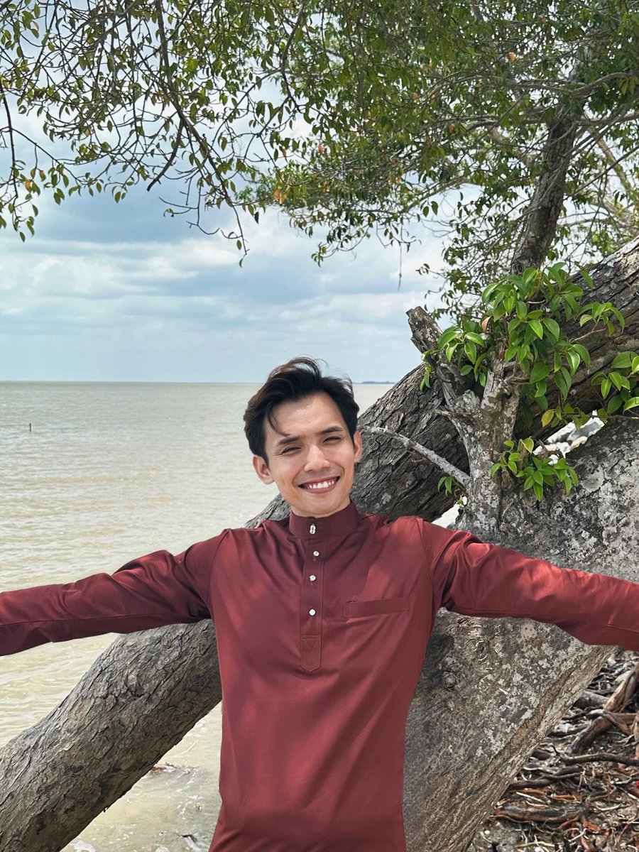ikhmalothman's tweet photo. Selamat Hari Raya 🤎

#teamrayajohor #raya2026 https://t.co/MvkhWlKem4