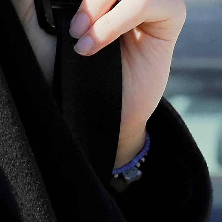 the beads strap🥹 it must be yunho’s idea… since he used to wear beads bracelets back then! and he said those bracelets were made by himself tho🥹💙