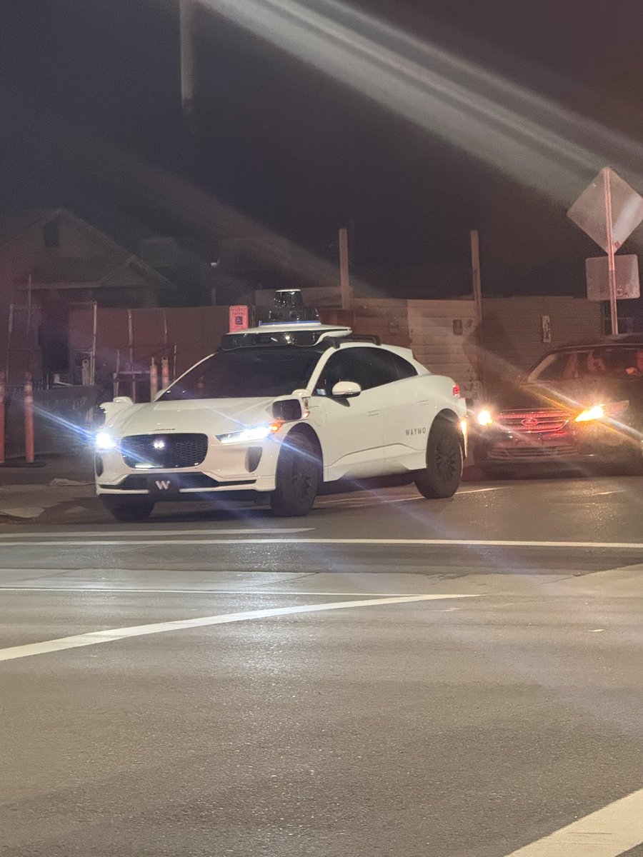 Eric Hernandez tweet media