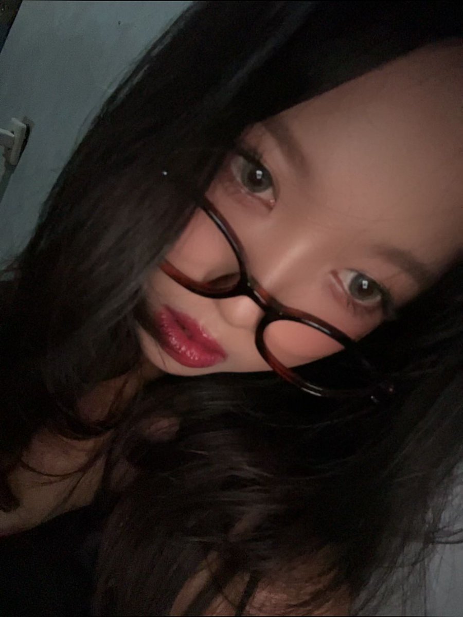 kathrine tweet media