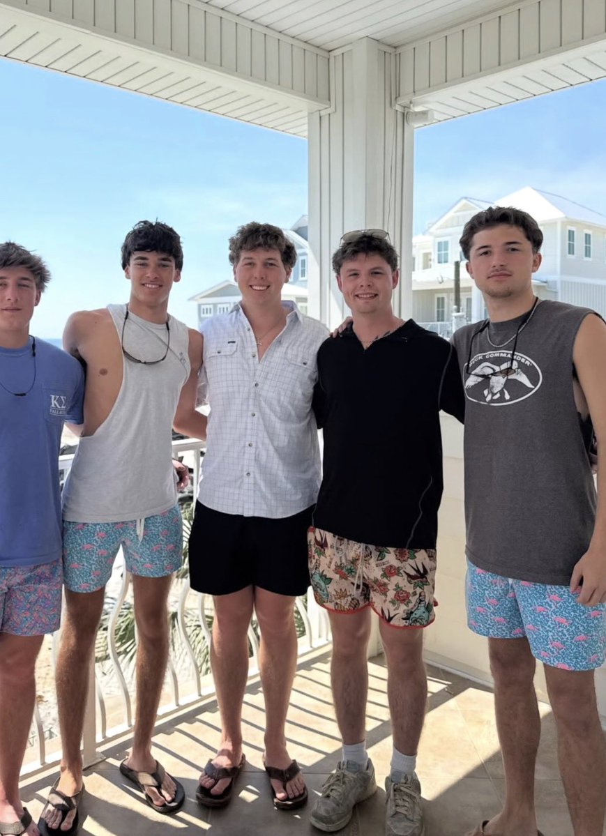 Jean Paul III tweet media