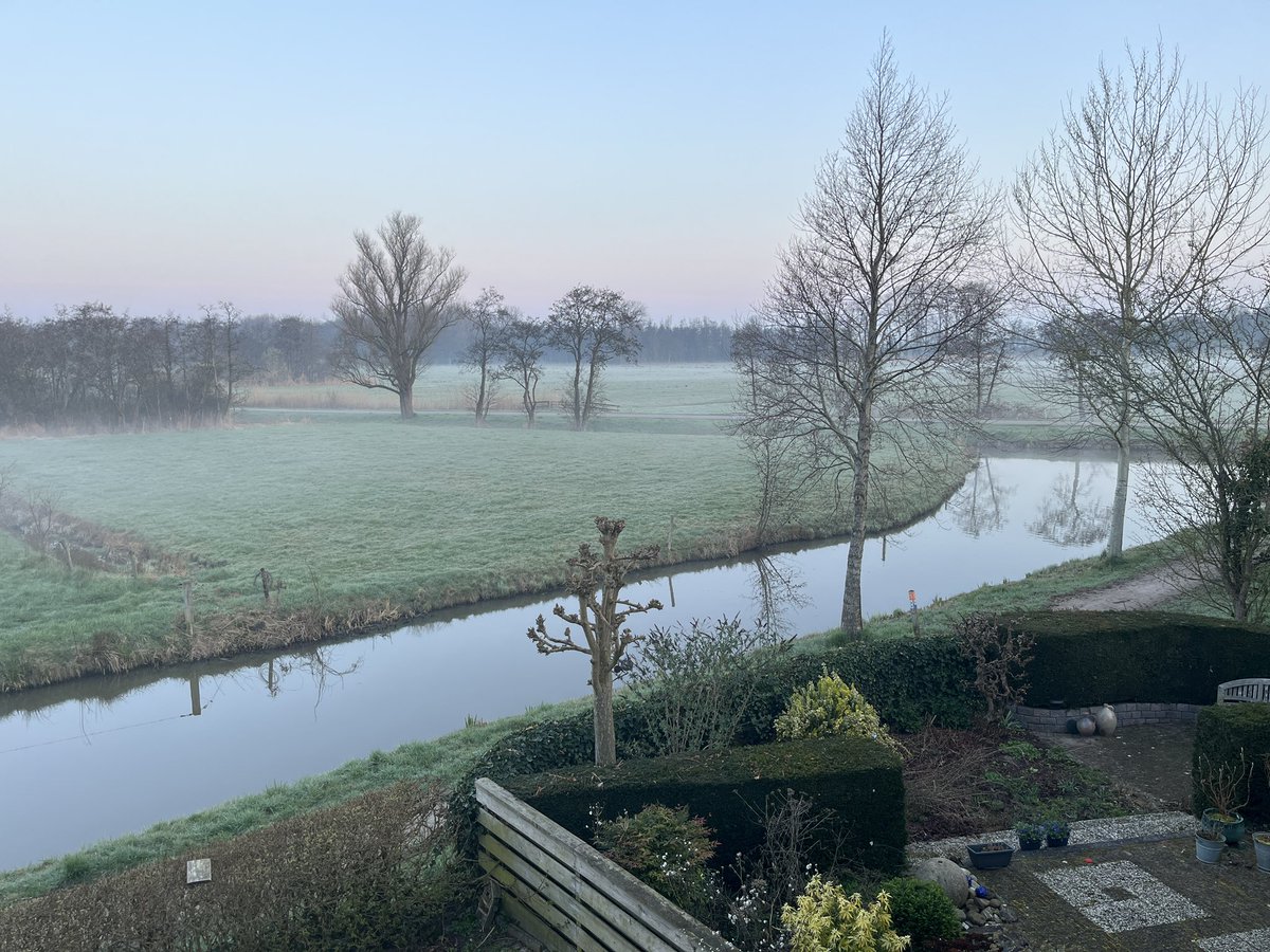 Warner Bruins Slot tweet media