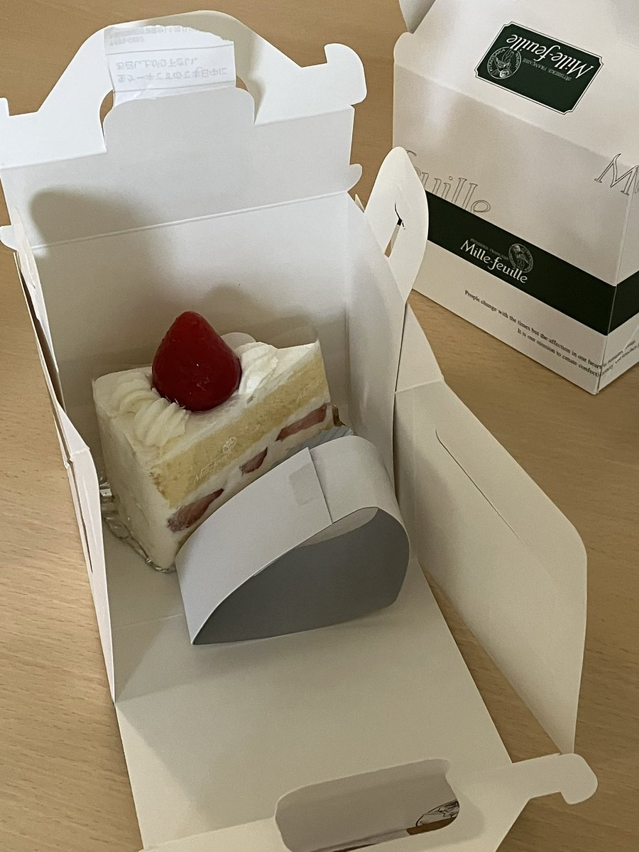 Huiji 휘지 tweet media