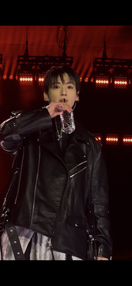 𝑲𝑶𝑶𝑲_𝑪𝒊𝒓𝒄𝒍𝒆🐰 tweet media