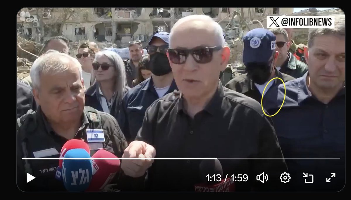 IOVdotcom's tweet photo. @goddek @infolibnews Are the shadow angles are inconsistent?

The cap shadow seems to be outta whack from police guy's movement. https://t.co/J1NwENTw0o