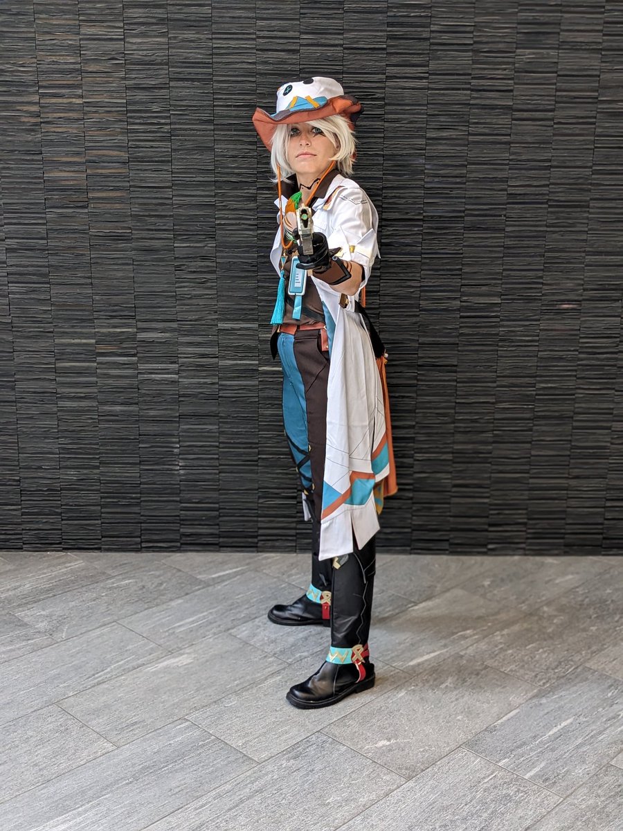 REEE50150649's tweet image. Happy birthday Ifa!!! To honor his birthday I cosplayed him on the last day at @coanimefest! He is everything I aspire to be: a kind soul to people and animals. Let's spread the love #ifa #genshin #spreadthelove