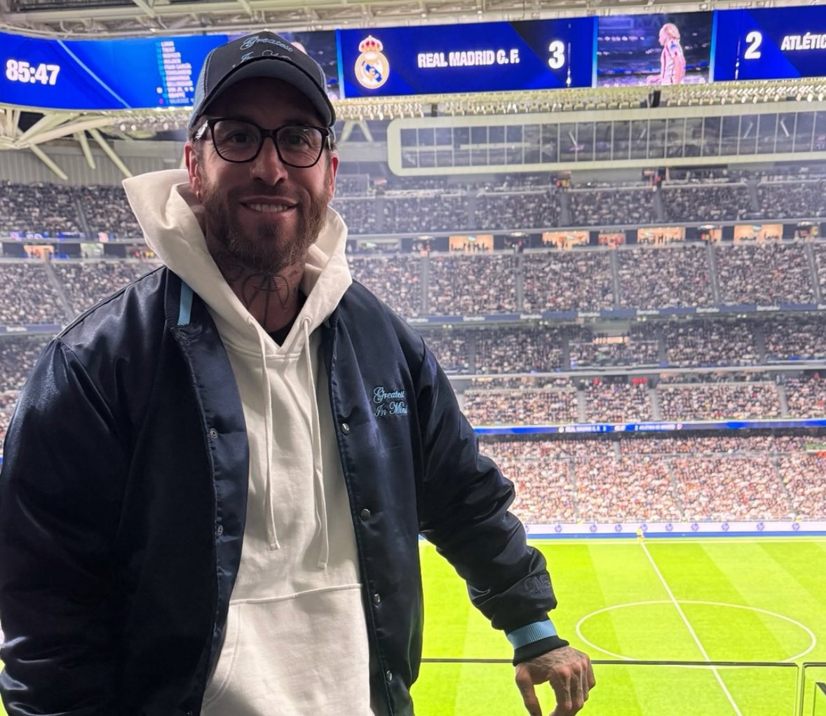 عزيز tweet media