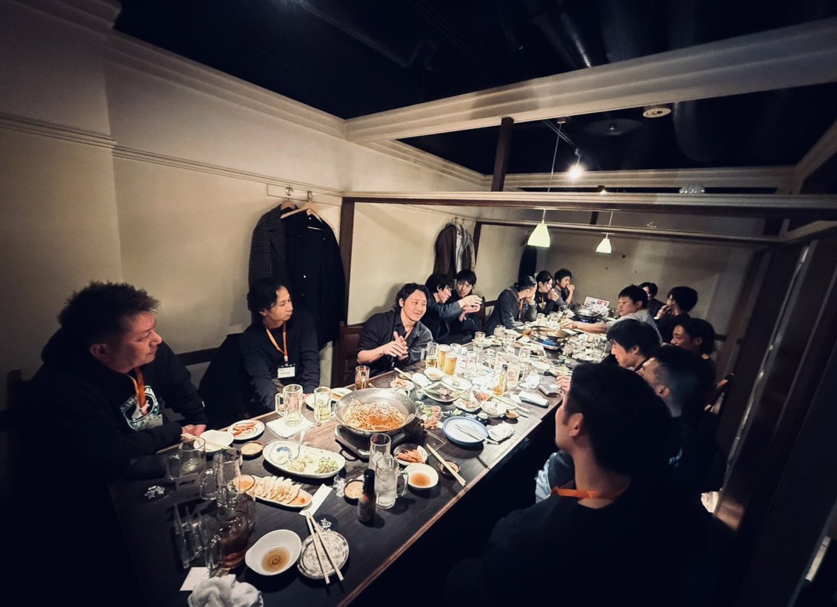 TheNeutral_of's tweet photo. 【今週のTheNeutralニュース】

【馴れ初めにビックリ】室賀孝史さん、東北初のNeutralオフ会に参戦。多くの経営者に圧倒されつつも有意義な時間を過ごす。特に田村さんの馴れ初めには驚きを隠せず、次回の開催を心待ちにする様子を投稿。(@mrgtks1)

【有言実行】藤原さん、先月の東京オフ会で田村有樹子さんに直訴した「東北開催」がわずか1ヶ月で実現し感激。仙台での東北初オフ会は、岐阜や大阪からも参加者が集まる大盛況となり、今後の東北圏の盛り上がりに期待を寄せる。(@Laurier370518)

【最高が三拍子】藤井良介さん、香川で開催された瓦町オリーブに参加。集まる人の熱量、ワクワクする運営陣、そして中野優作さんの立ち回りを間近で学べる環境を「最高」と絶賛。入会から1年半、経営の要諦をここで学び続けていると告白。(@ryosukefujii878)

【組織変革】川井勇輝さん、TheNeutralの影響で社内に「PCM診断」を導入。相手を変えるのではなく「理解」することに注力した結果、「なんで伝わらないのか」という個人の悩みから脱却し、共通認識を持てる組織へと進化したことを報告。(@yuki_novelhouse)