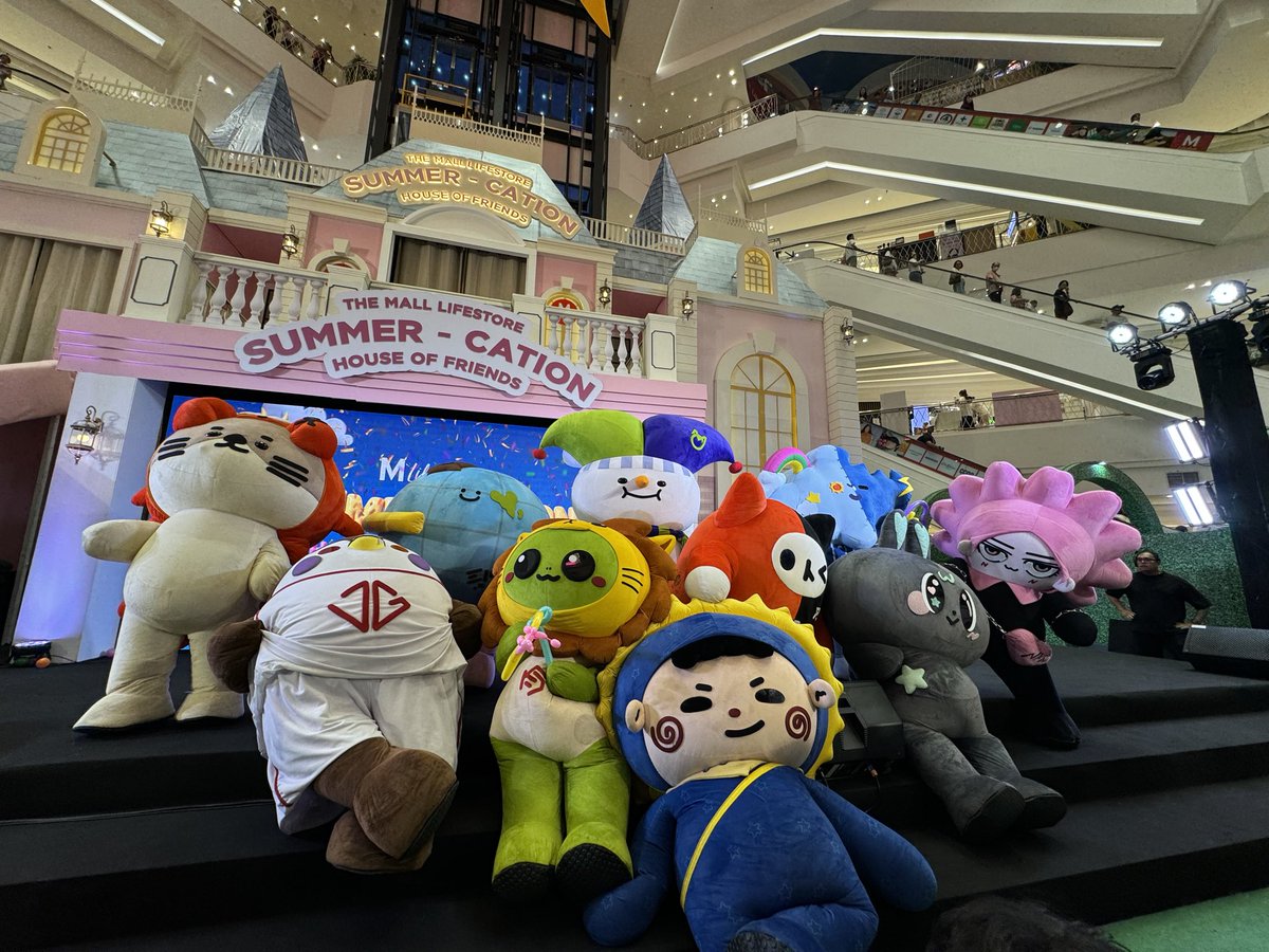 The Mall Lifestore tweet media