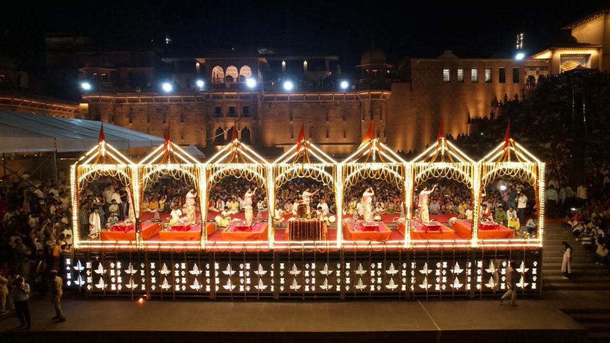A new way to witness Varanasi’s most iconic ritual ✨
The Ganga Aarti, a centuries-old ceremony of devotion, light, and rhythm, offering to the sacred Ganges. 
Now lighting up Lalita Ghat, near the Kashi Vishwanath corridor, it offers a more powerful way to witness this tradition