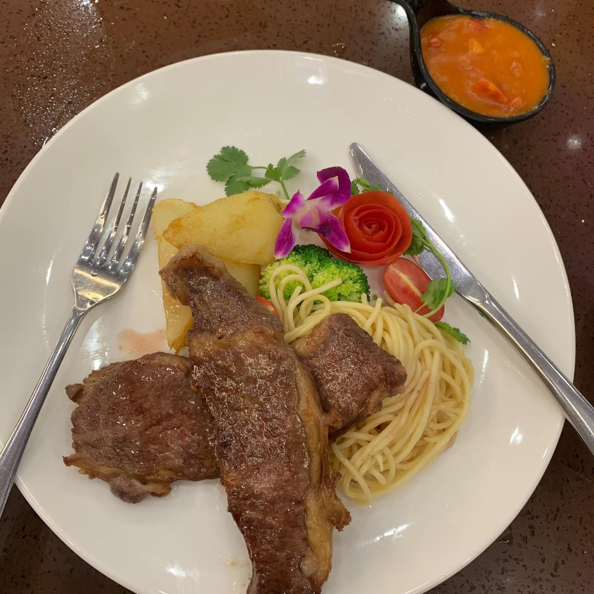 05312004176 tweet media