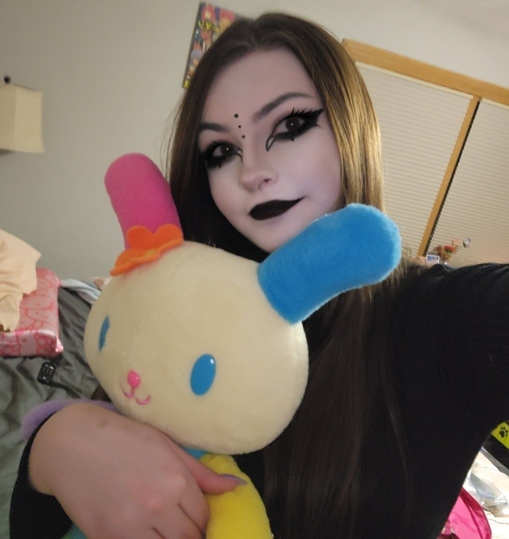 kits 🦊🦇 goth shinigami【VRawr】 tweet media