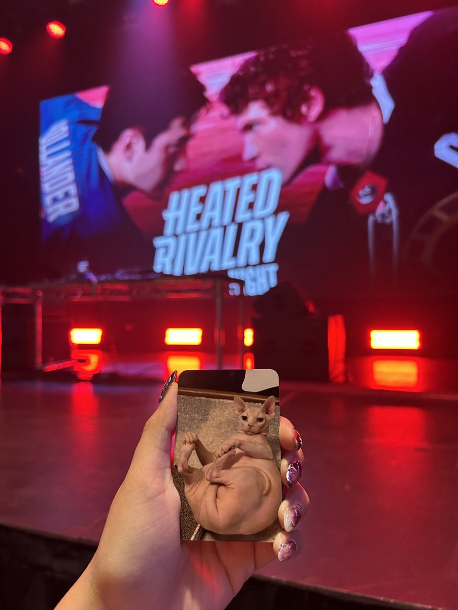 myles 🌙🌟 tweet media