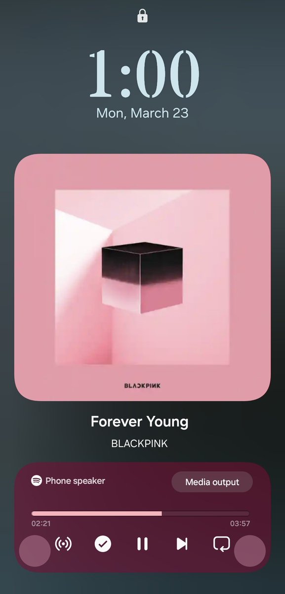 nomi 🫧 tweet media