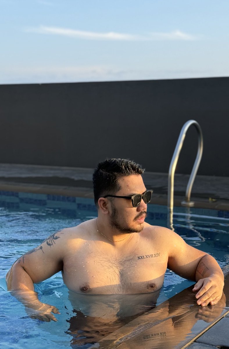 Father Figure tweet media