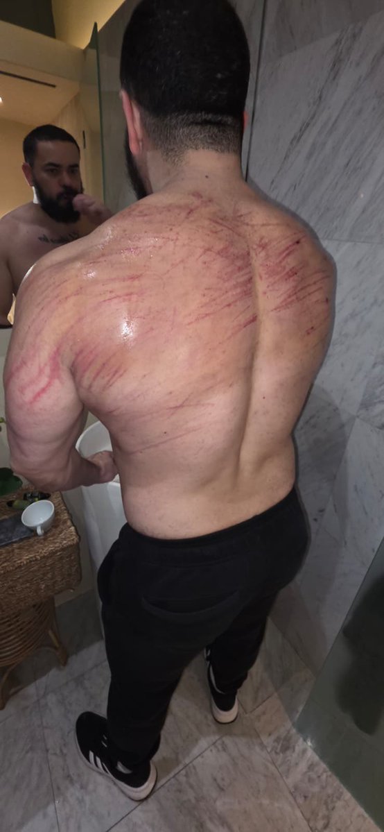 SlaveTor tweet media