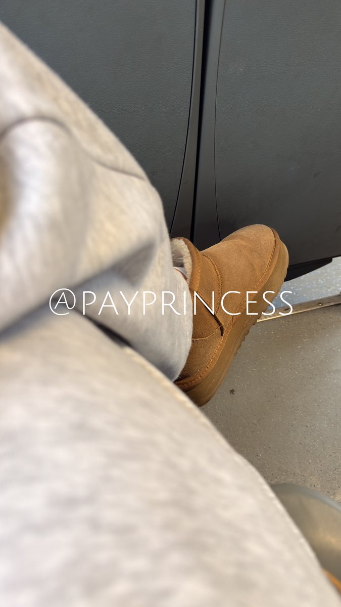 PayPrincessDE's tweet photo. Guten Morgen, du erbärmlicher Geldsklave.  
Meine UGGs sind wach und du hast schon wieder nichts im Kopf außer blank zu ziehen und zu zahlen wie der Versager, der du bist.  
Schick jetzt Tribut, bevor ich meinen ersten Kaffee überhaupt verdient hab – oder verpiss dich endgültig aus meinem Feed, du nutzloser Loser. 💸🥾  

https://t.co/gv5VYRTctI

#Findom #PayPig #Findomme #CashSlave #HumanATM #Femdom #FinancialDomination #Geldsklave #TributeMe #DrainMe   #SendNow 
#zahlschwein #femdom #geldherrin