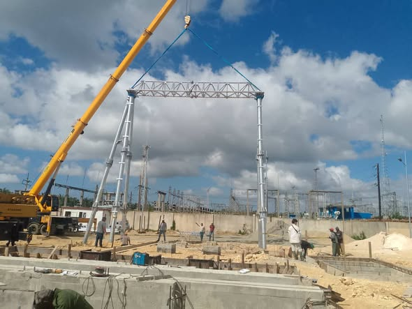 Smith_inf's tweet photo. Trabajadores , Cuadros del Contingente Blas Roca Calderio, laborando en el BESS del Cotorro

#CubaEstáFirme 
#CubaVencerá 
#CUBACONS 🇨🇺 https://t.co/Mu7ovu0MBy