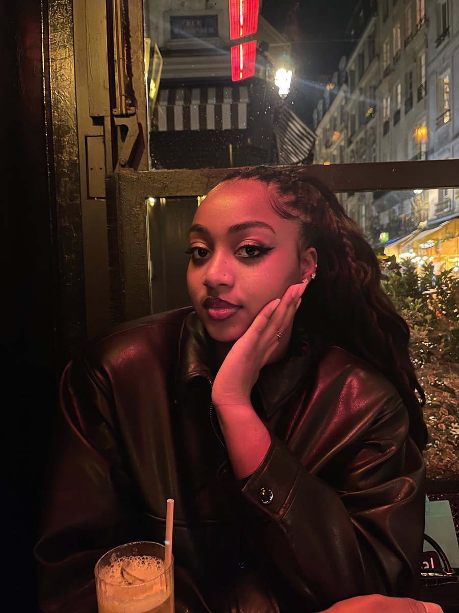 𝔼𝕤𝕞𝕒𝕣𝕥😎 tweet media