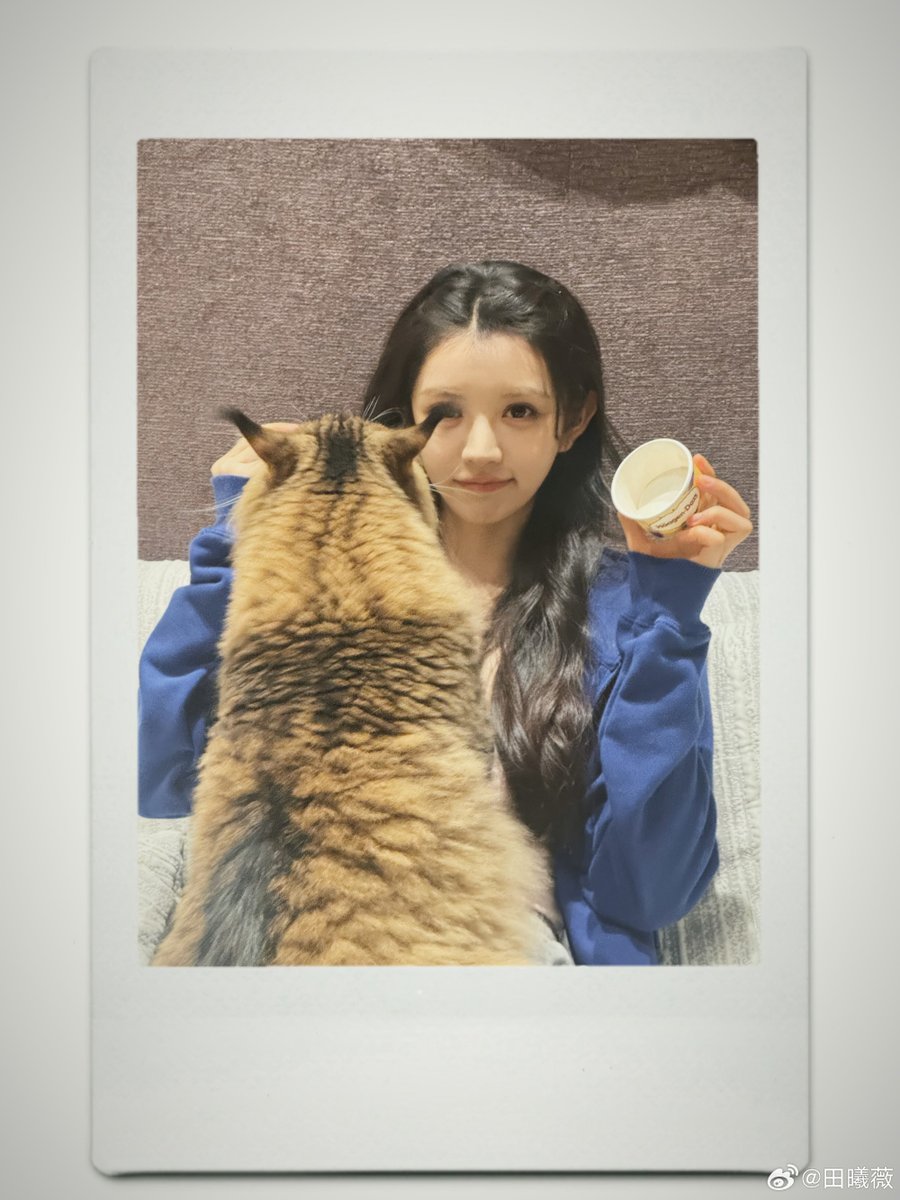 ParkLeeChoi's tweet photo. อยากกวักมือทุกคนมาดูความน่ารักของคังคัง https://t.co/5s8HfCEOYc