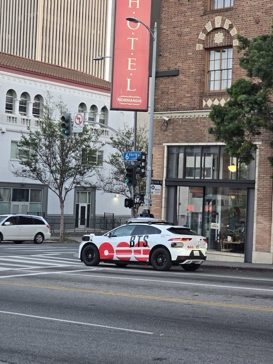 BTS Chart Pulse (ARMY) tweet media