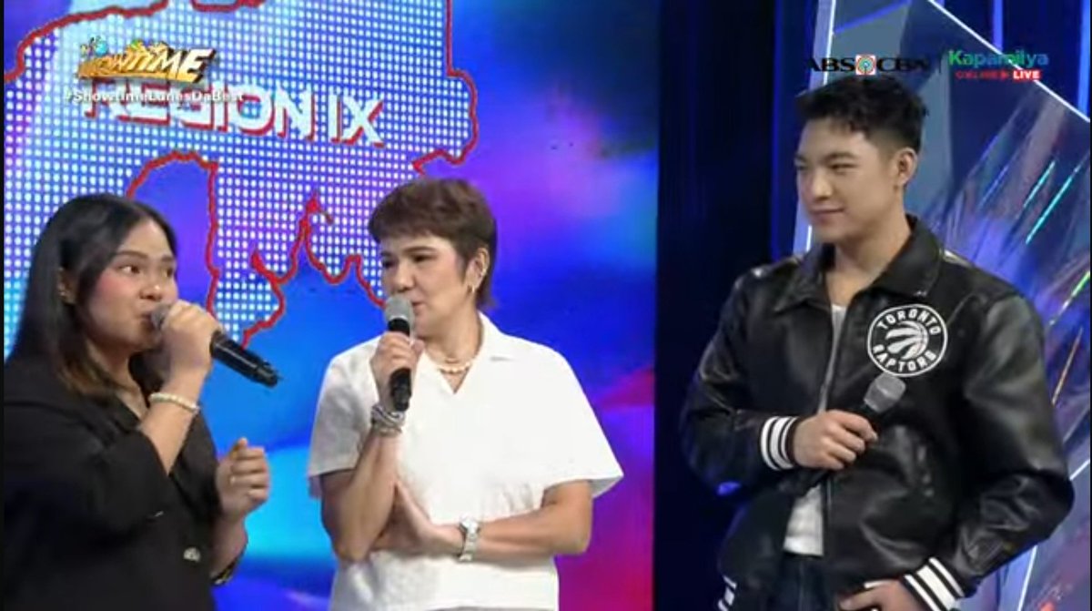 Darren with Tyang Amy,ate Karylle and Kuys Vhong para sa Tawag Ng Tanghalan 10 sa <a href="/itsShowtimeNa/">It's Showtime</a> 

#DARREN <a href="/Espanto2001/">Darren</a>
#ShowtimeLunesDaBest