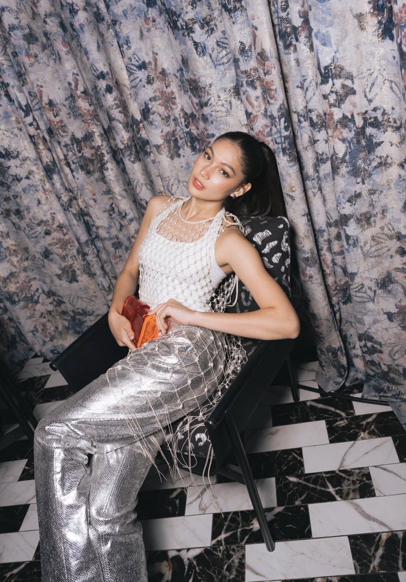 crystalᢉ𐭩 tweet media